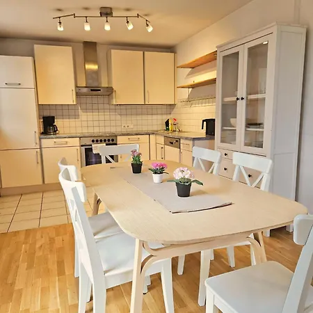 View With 2 Bedrooms Διαμέρισμα *